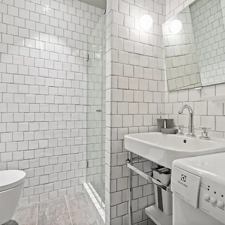 شقة The Poly Loft *